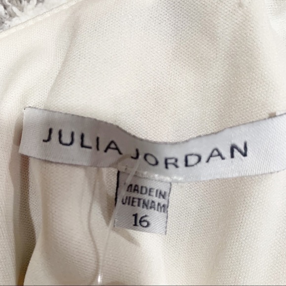 Julia Jordan Stripe Side Ruched Knit Dress - Picture 12 of 12